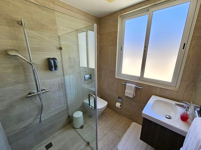 Comfort Condo w/Pool View at Hard Rock Golf Course
