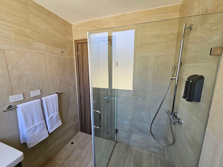 Comfort Condo w/Pool View at Hard Rock Golf Course