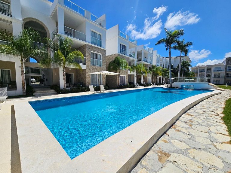 Comfort Condo w/Pool View at Hard Rock Golf Course