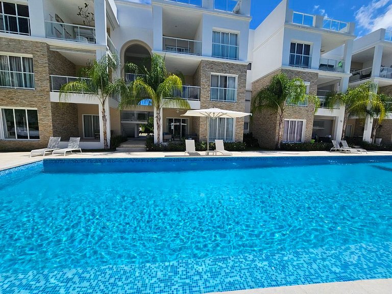 Comfort Condo w/Pool View at Hard Rock Golf Course
