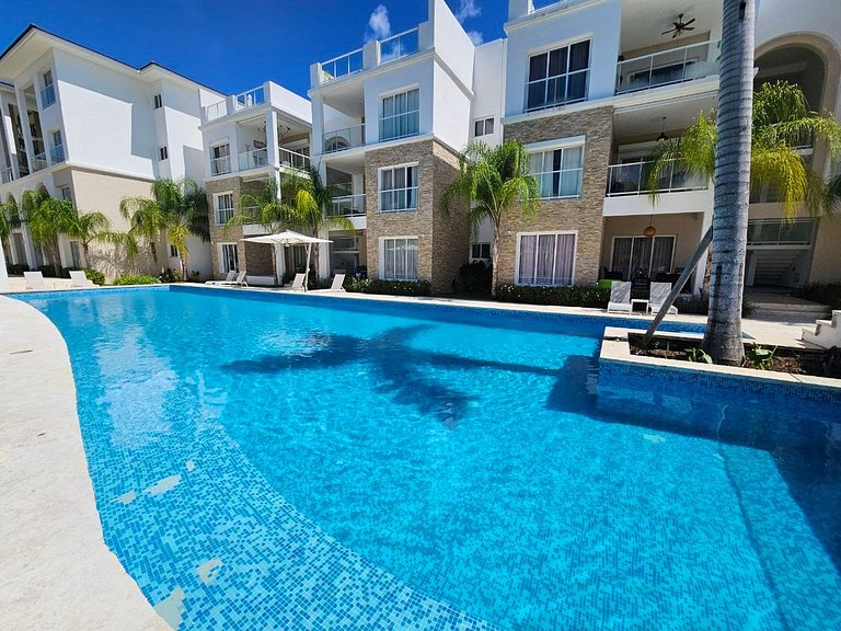 Comfort Condo w/Pool View at Hard Rock Golf Course