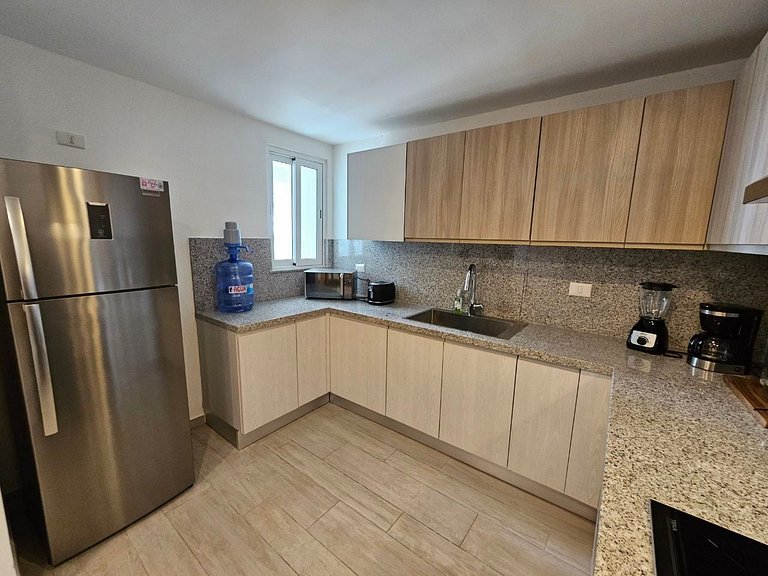 Deluxe Condo w/Pool View at Hard Rock Golf C.