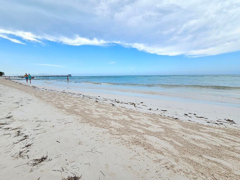 Stunning 3BDR Private Beach Access Playa Turquesa