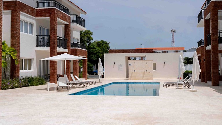 Charming 2BDR Pool View Walking to Bavaro Beach