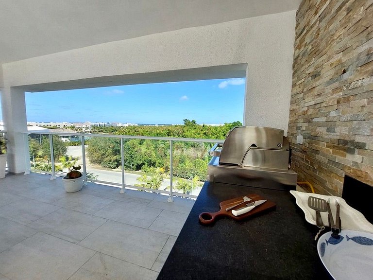 Harmony Penthouse with Golf View