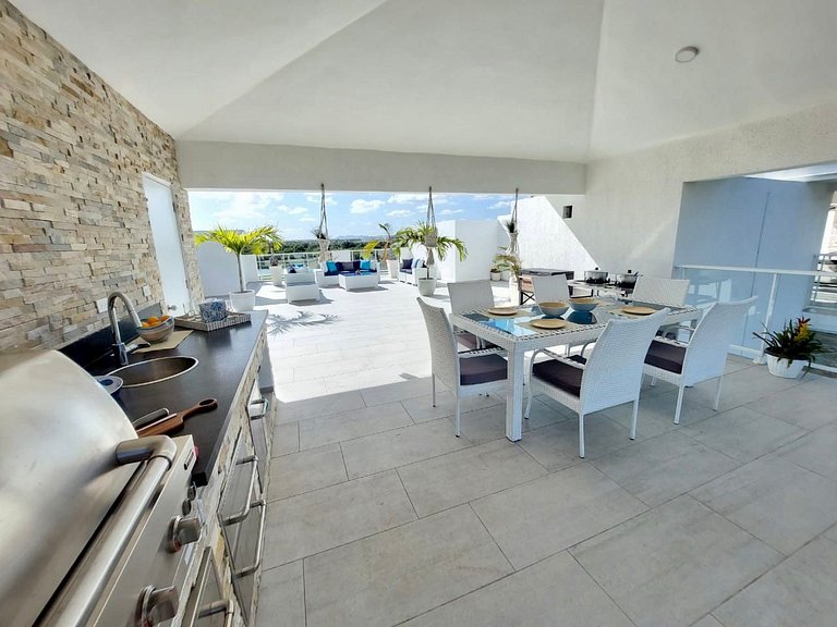 Harmony Penthouse with Golf View