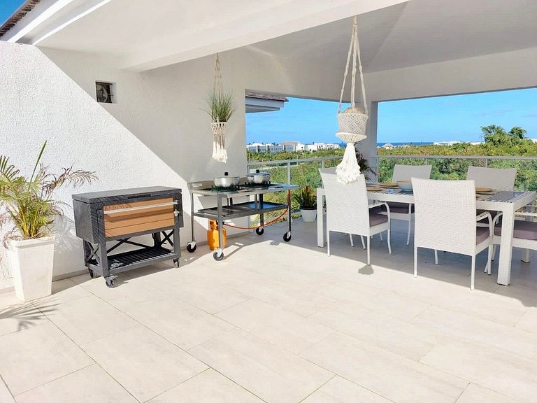 Harmony Penthouse with Golf View