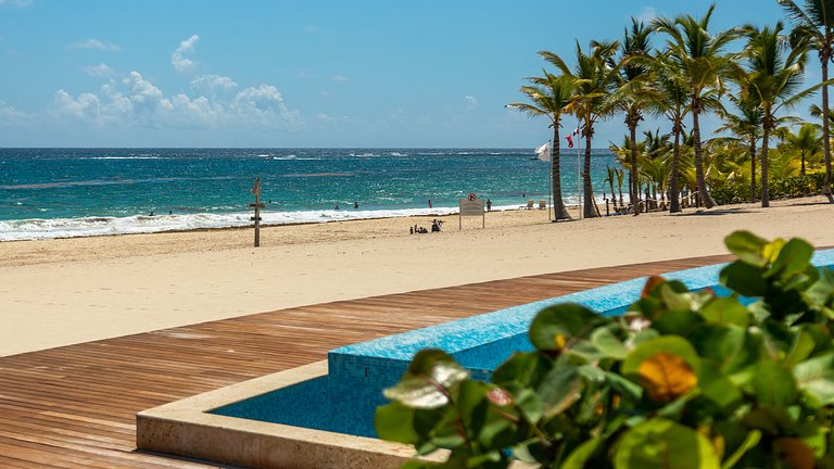 Harmony Penthouse with Golf View