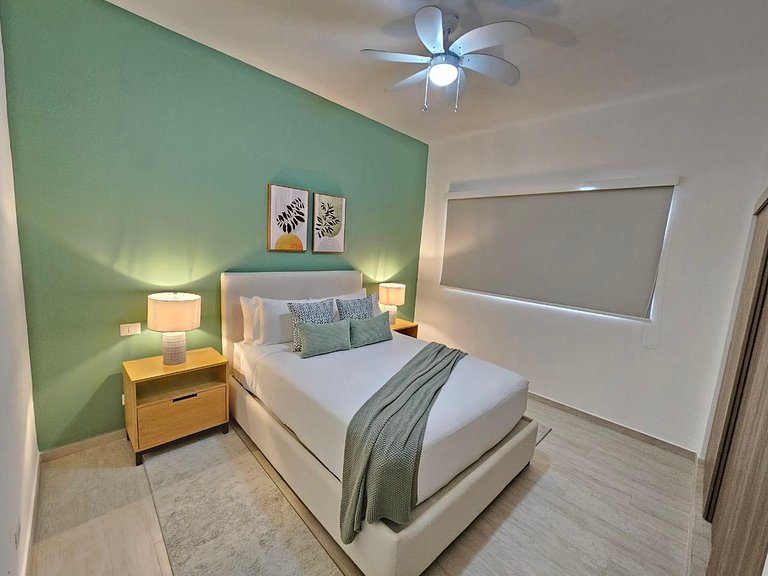Deluxe Condo w/Pool View at Hard Rock Golf C.