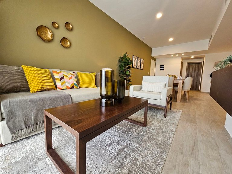 Deluxe Condo w/Pool View at Hard Rock Golf C.