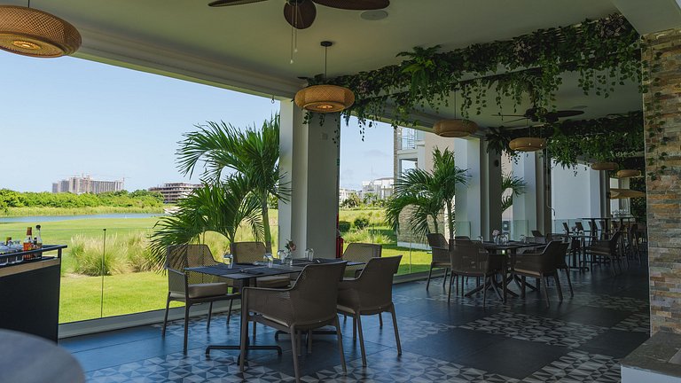 Relax Apto Pool and Golf View in Hard Rock Golf
