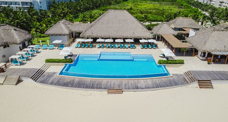 Relax Apto Pool and Golf View in Hard Rock Golf