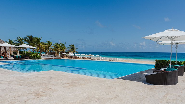 Relax Apto Pool and Golf View in Hard Rock Golf