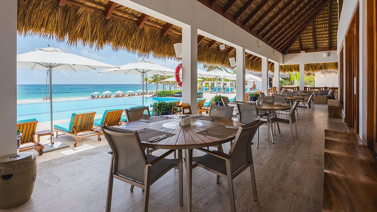 Relax Apto Pool and Golf View in Hard Rock Golf