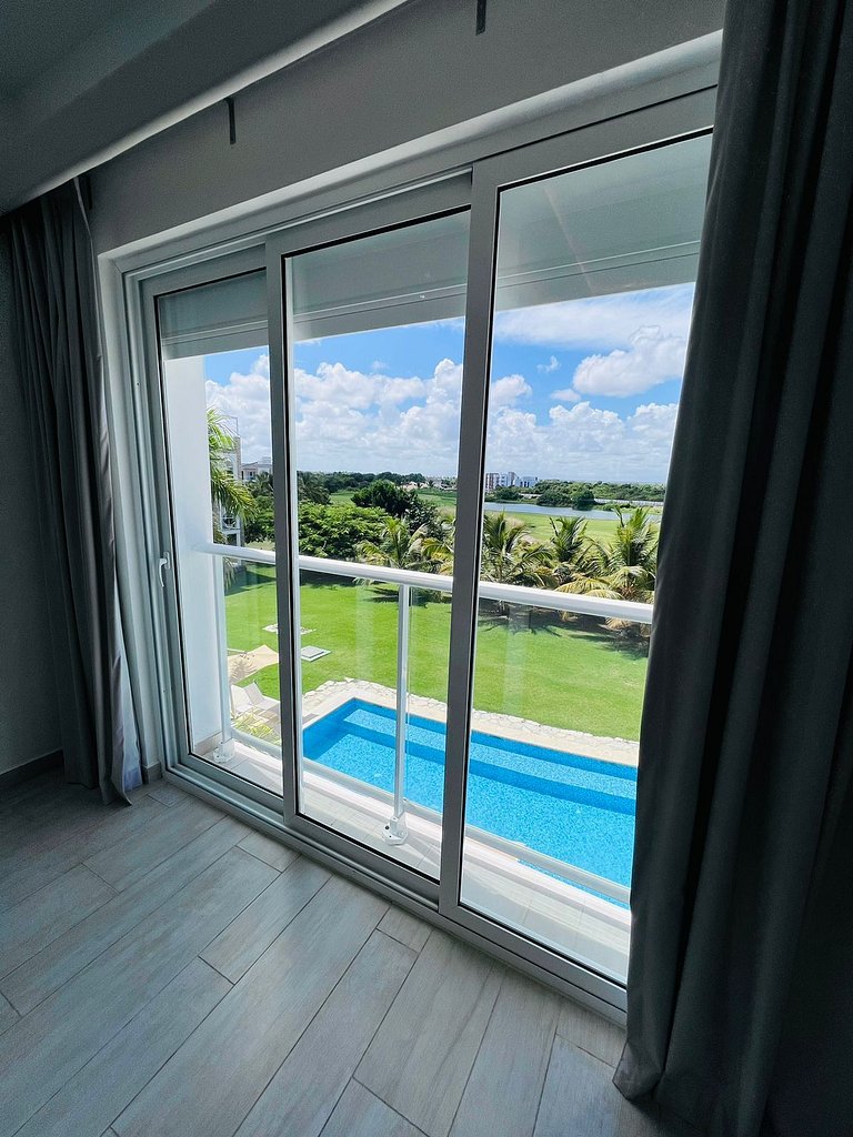 Harmony Penthouse with Golf View