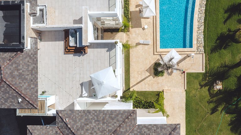 Hard Rock Area PH • Private Jacuzzi & Beach View
