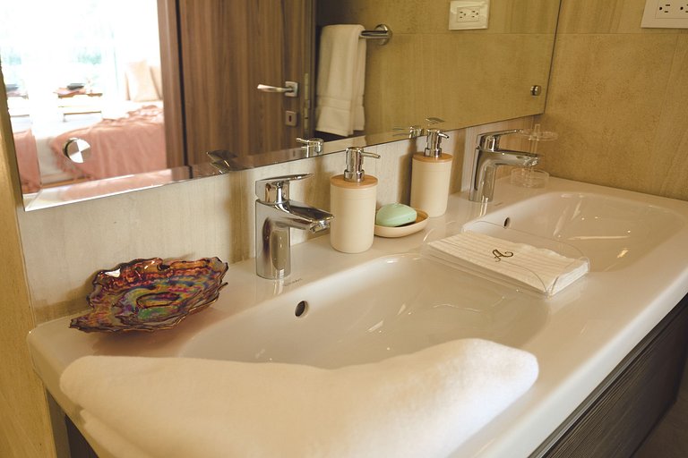 Hard Rock Area PH • Private Jacuzzi & Beach View