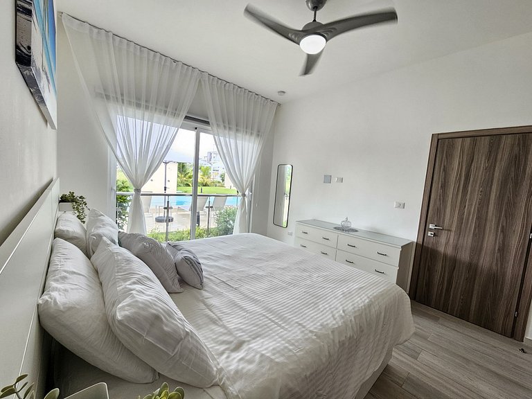 Melody 2BDR Condo with Pool View in Coral Bay #2