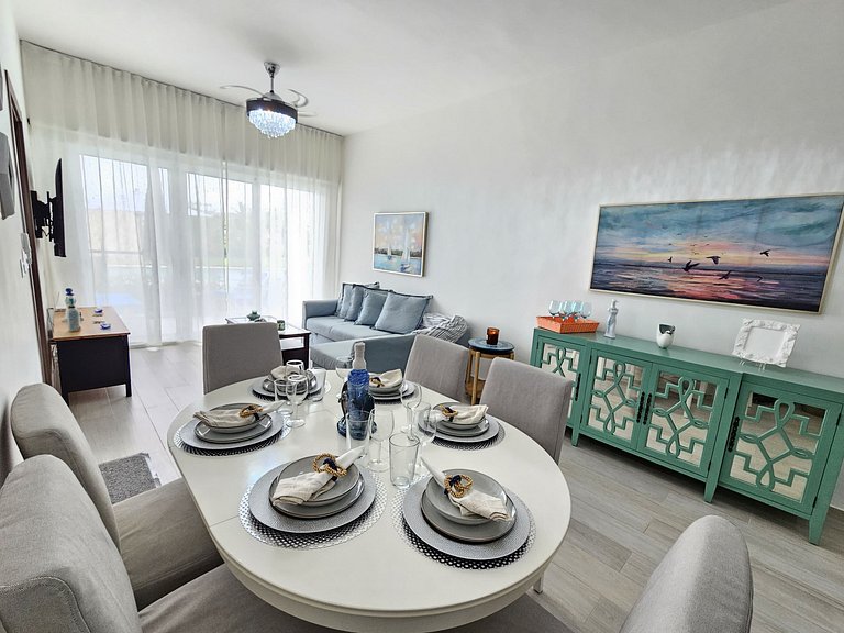 Melody 2BDR Condo with Pool View in Coral Bay #2