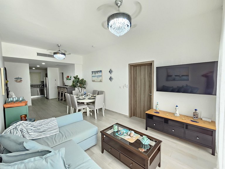 Melody 2BDR Condo with Pool View in Coral Bay #2