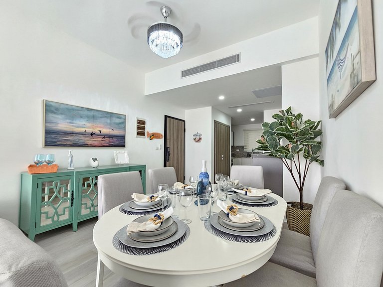 Melody 2BDR Condo with Pool View in Coral Bay #2