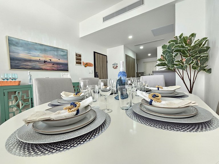 Coral Bay#2 Getaway | 2BR Condo | Pool View