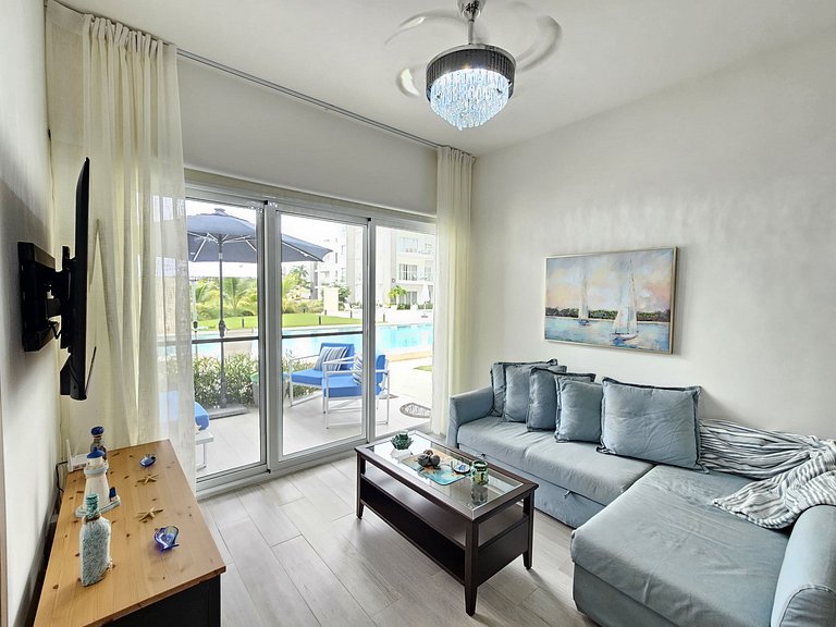 Melody 2BDR Condo with Pool View in Coral Bay #2