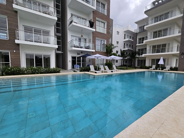 Melody 2BDR Condo with Pool View in Coral Bay #2