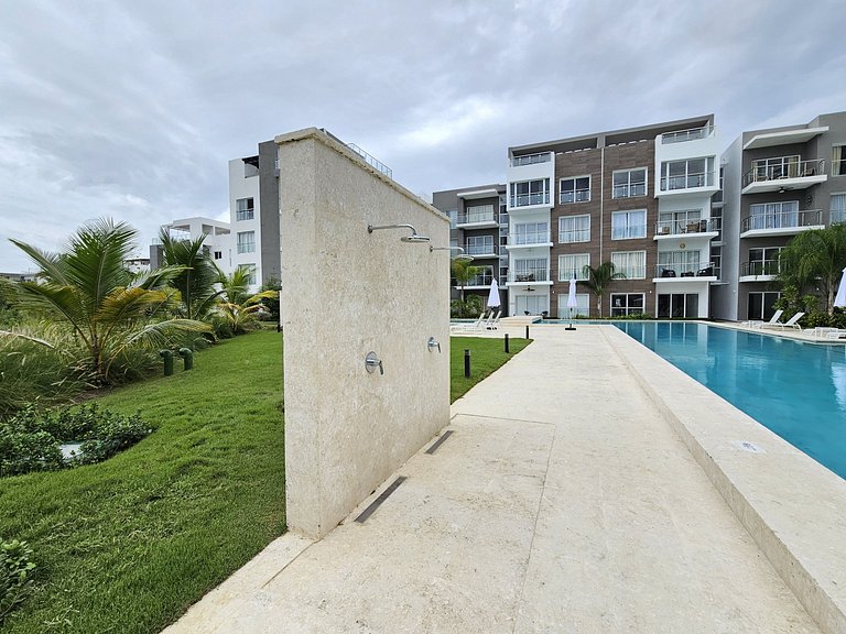 Melody 2BDR Condo with Pool View in Coral Bay #2