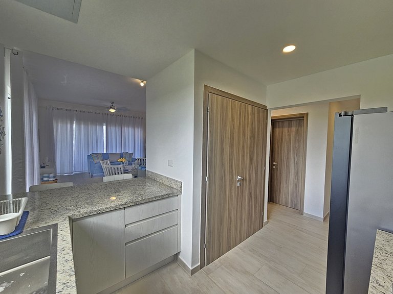 Relaxing 2BDR Condo Overlooking Hard Rock Golf