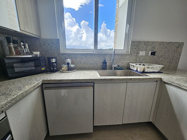 Relaxing 2BDR Condo Overlooking Hard Rock Golf