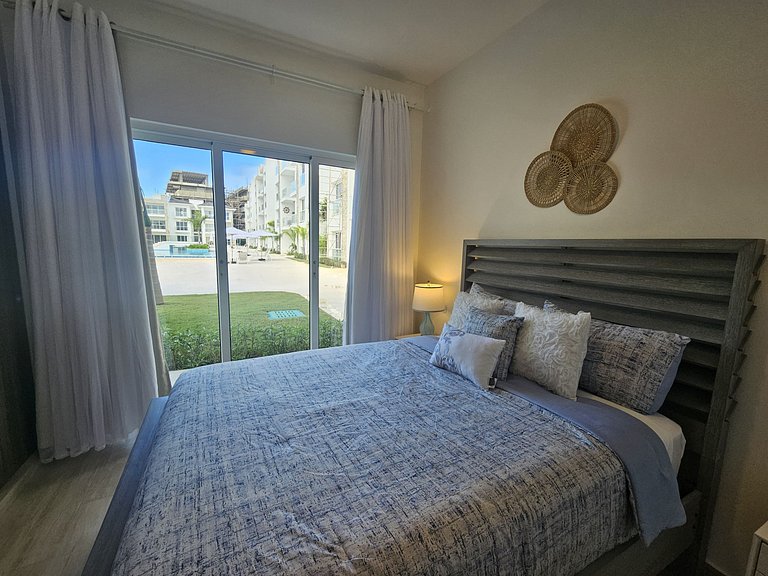 Relaxing 2BDR Condo Overlooking Hard Rock Golf