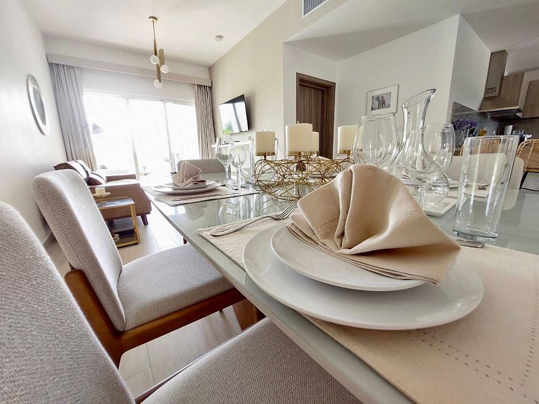 Luxury Apt with Pool Golf View in Hard Rock Golf