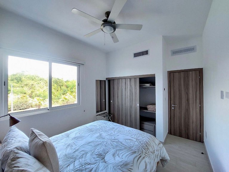 Luxury Apt with Pool Golf View in Hard Rock Golf