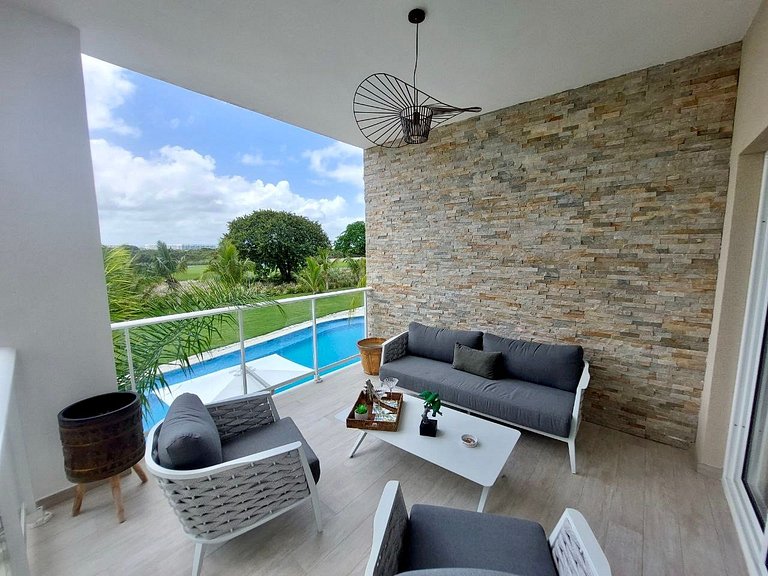 Luxury Apt with Pool Golf View in Hard Rock Golf