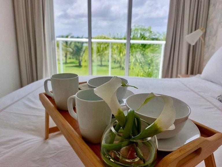 Luxury Apt with Pool Golf View in Hard Rock Golf