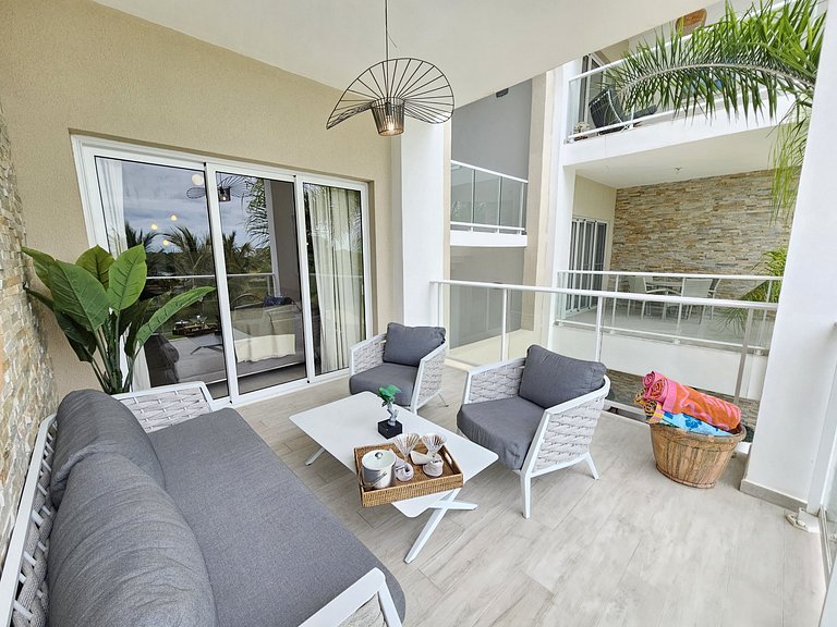 Luxury Apt with Pool Golf View in Hard Rock Golf