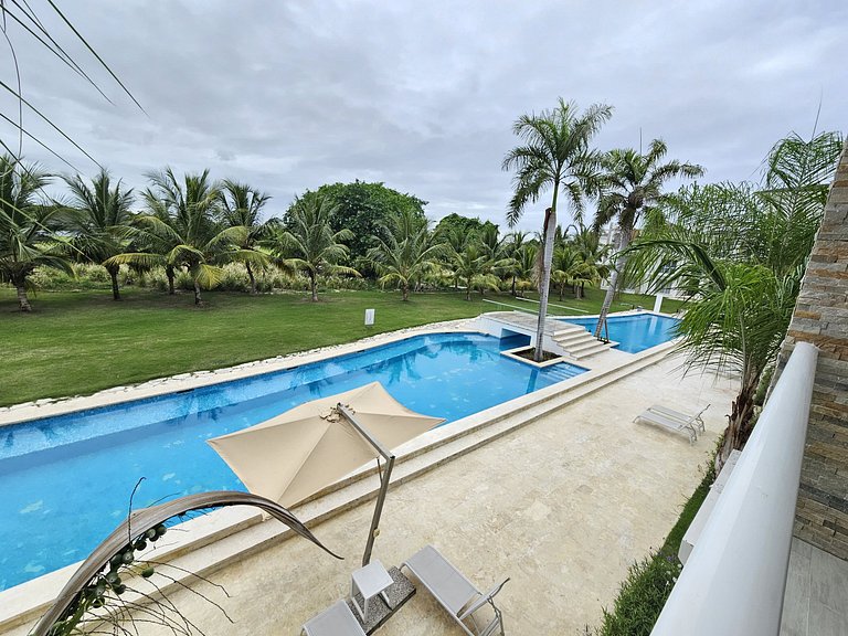 Luxury Apt with Pool Golf View in Hard Rock Golf