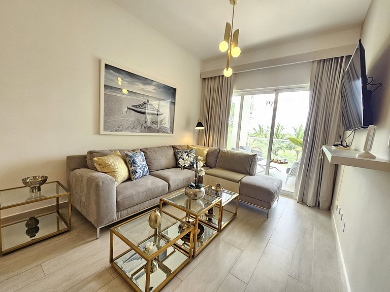 Luxury Apt with Pool Golf View in Hard Rock Golf