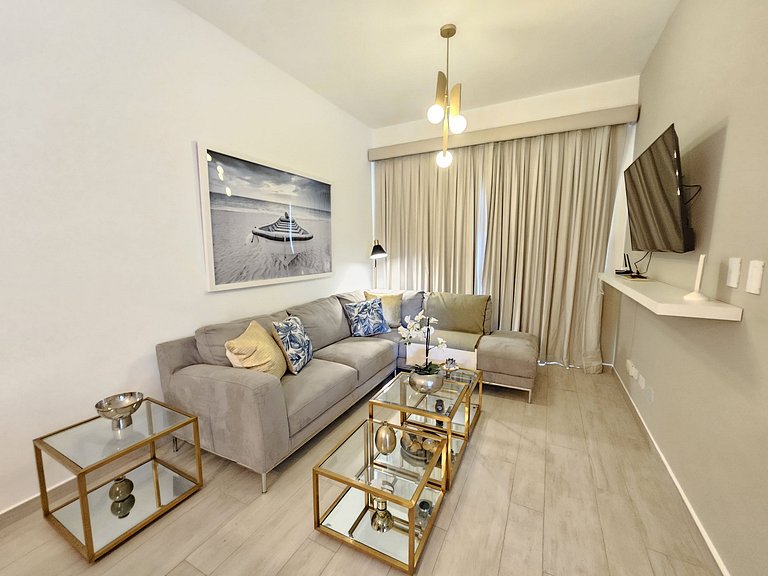 Luxury Apt with Pool Golf View in Hard Rock Golf