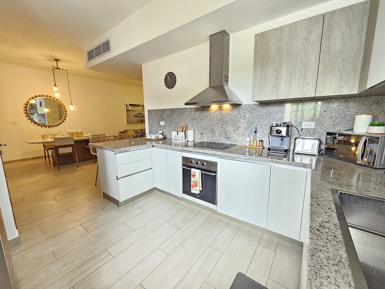 Luxury Apt with Pool Golf View in Hard Rock Golf