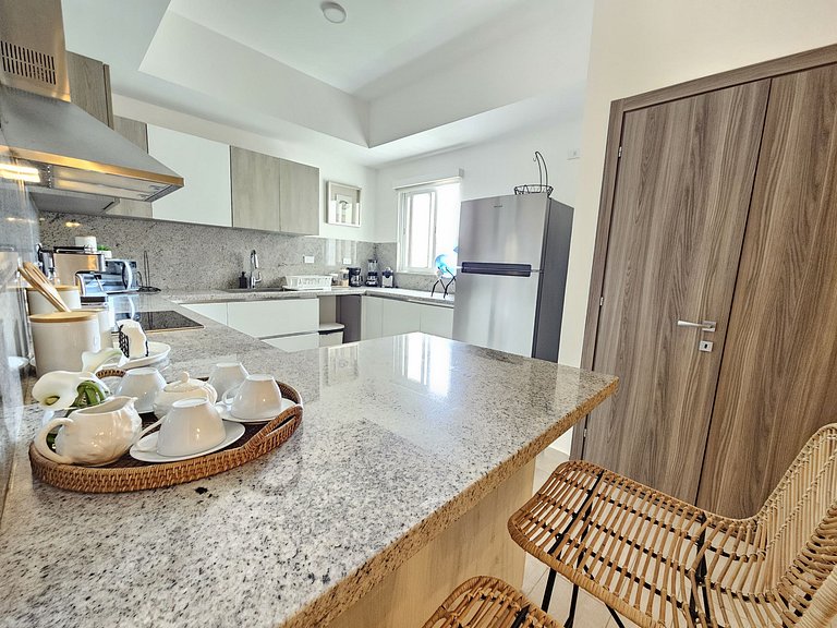 Luxury Apt with Pool Golf View in Hard Rock Golf