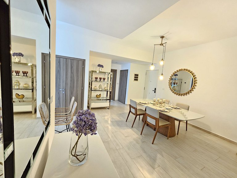 Luxury Apt with Pool Golf View in Hard Rock Golf