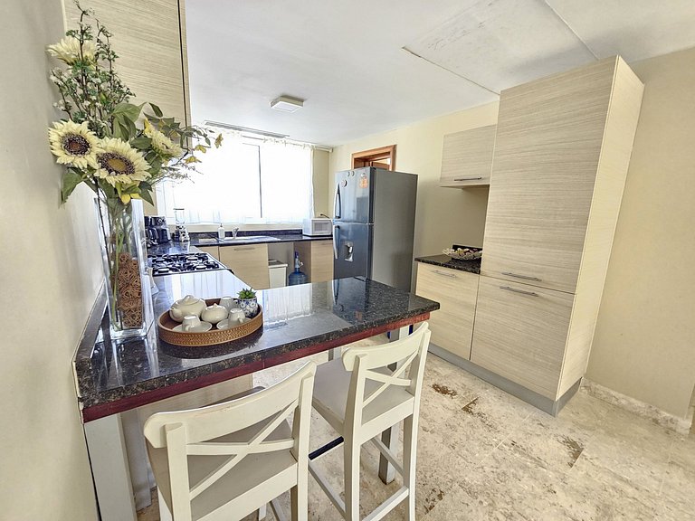 Playa Turquesa 3BR • BBQ • Oceanfront Stay