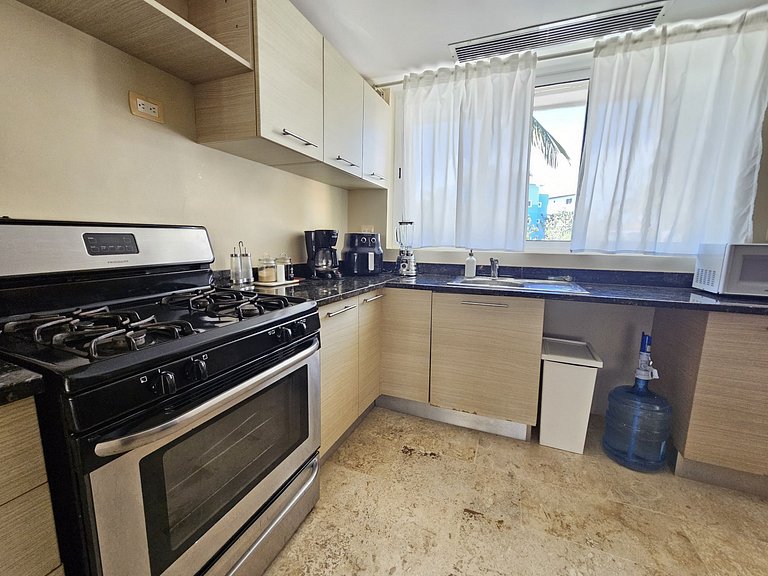 Playa Turquesa 3BR • BBQ • Oceanfront Stay