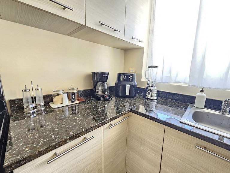 Playa Turquesa 3BR • BBQ • Oceanfront Stay
