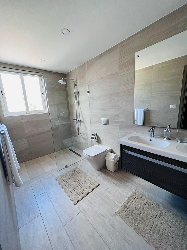 Comfortable 1BDR in Cana Pearl with Lake/Golf View