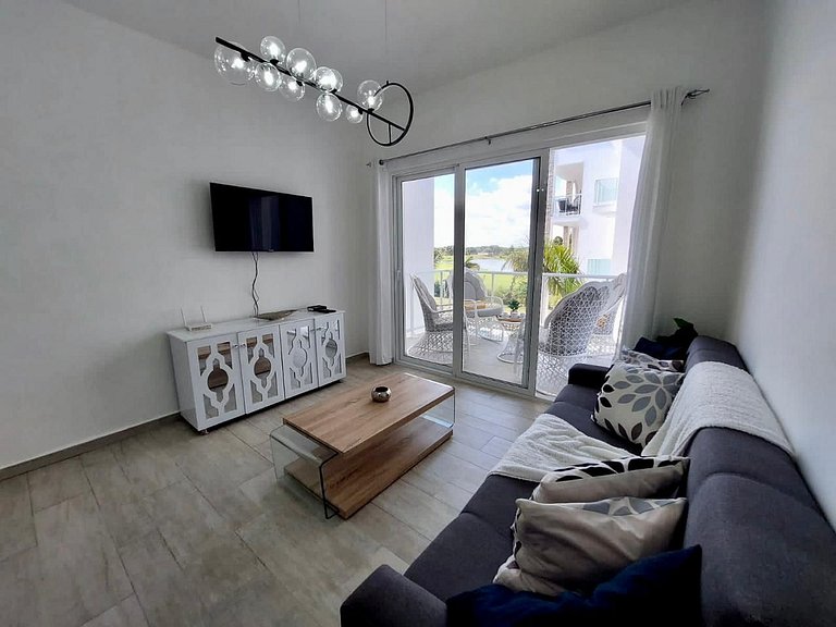 Comfortable 1BDR in Cana Pearl with Lake/Golf View