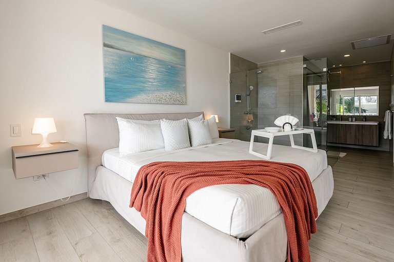 Beach Haven 1BDR Condo Paseo Playa Coral - 305