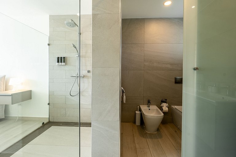 Beach Haven 1BDR Condo Paseo Playa Coral - 305